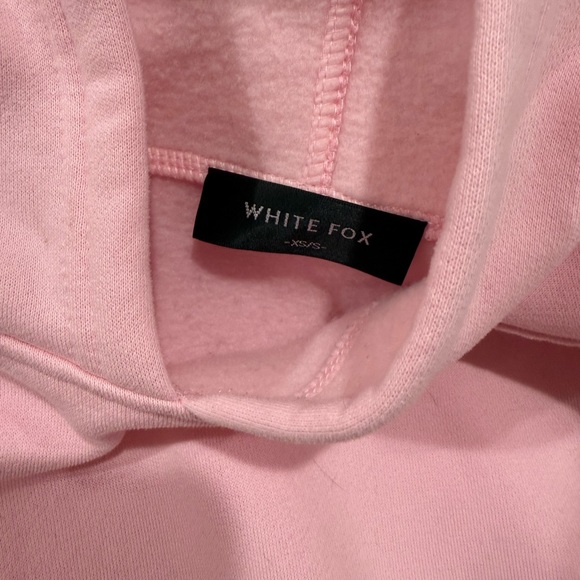 white fox hoodie - Picture 3 of 3